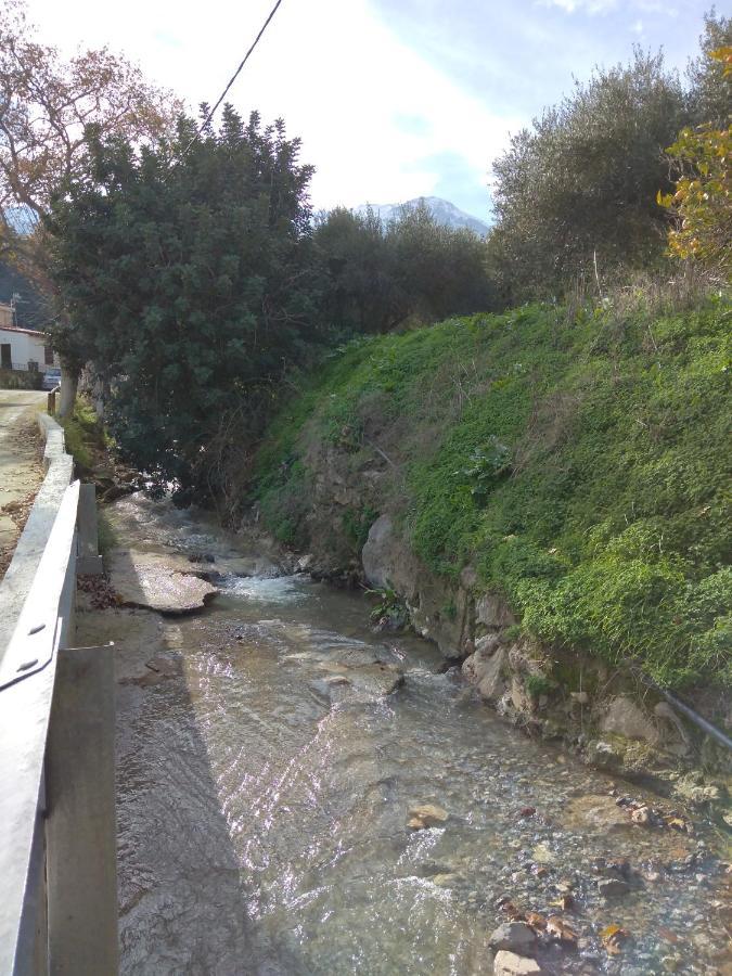 Affittacamere Aggelina Sárkhos Esterno foto
